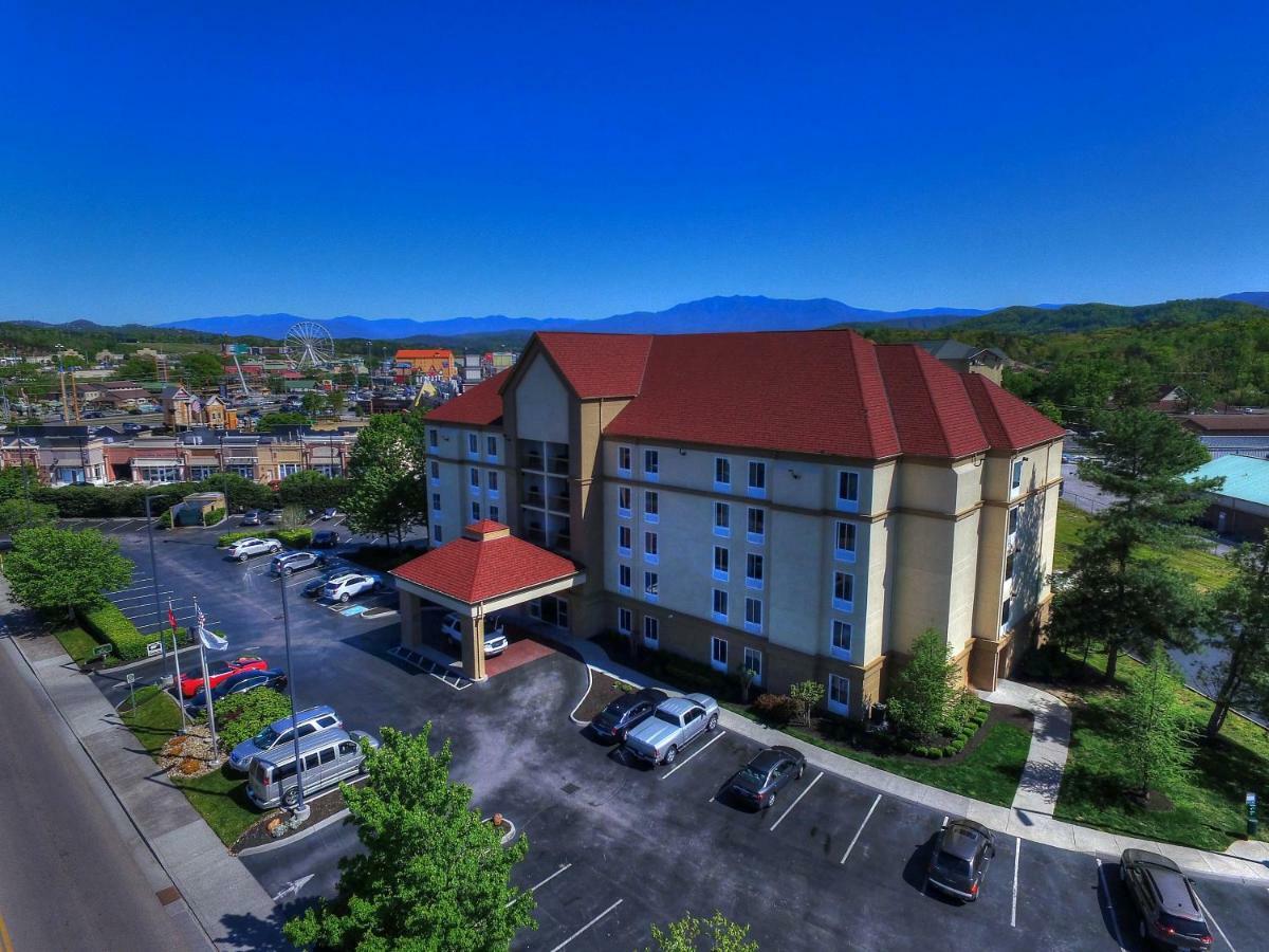 La Quinta By Wyndham Pigeon Forge Hotell Exteriör bild